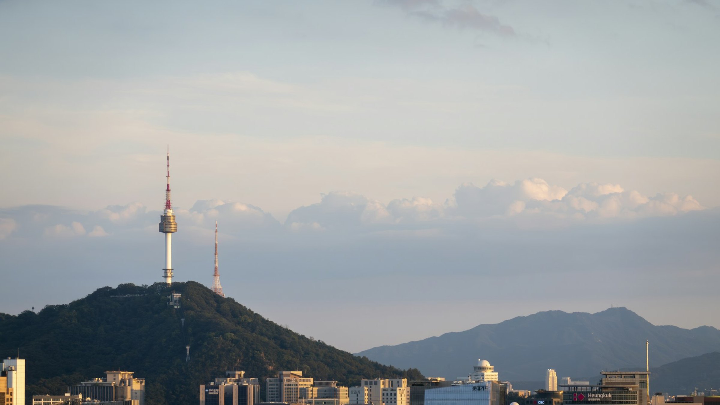남산과 서울 도시 능선